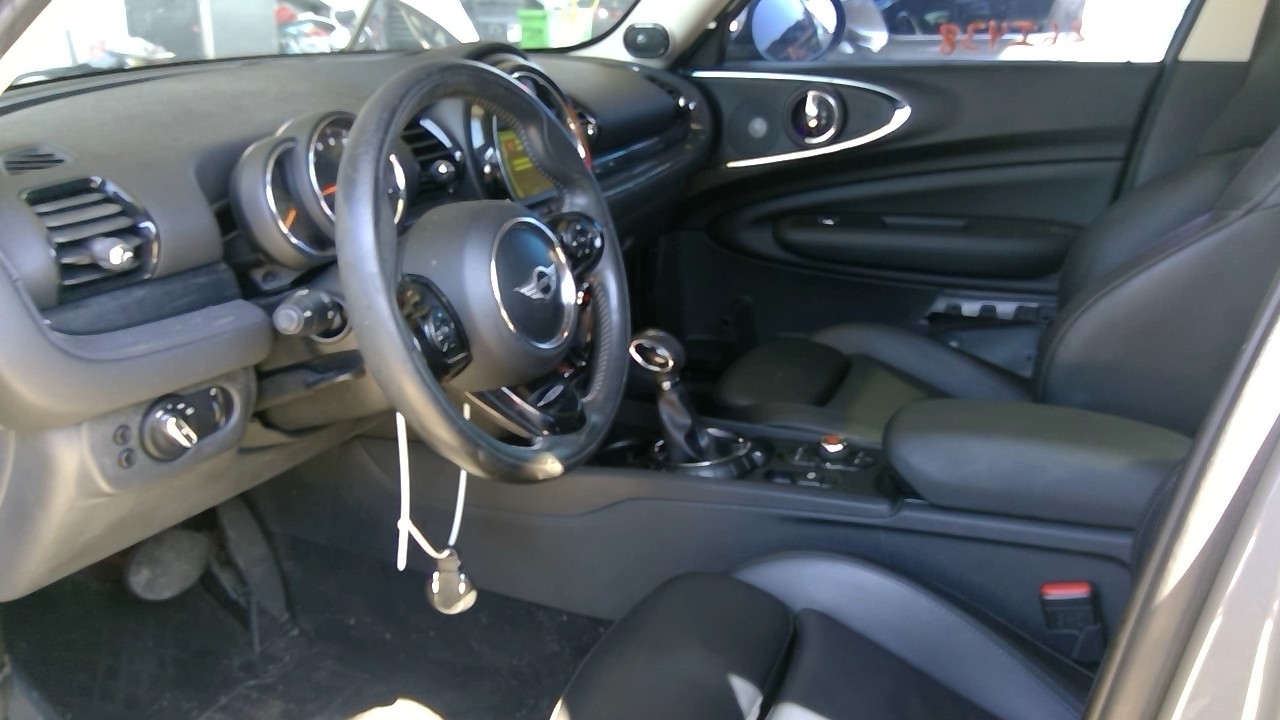 Vehicle/108974_04.jpg