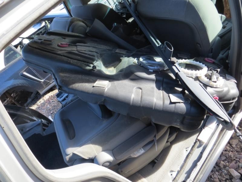 https://f005.backblazeb2.com/file/img-partshotlines-com/Inventory/MA176/Vehicle/4416_03.jpg