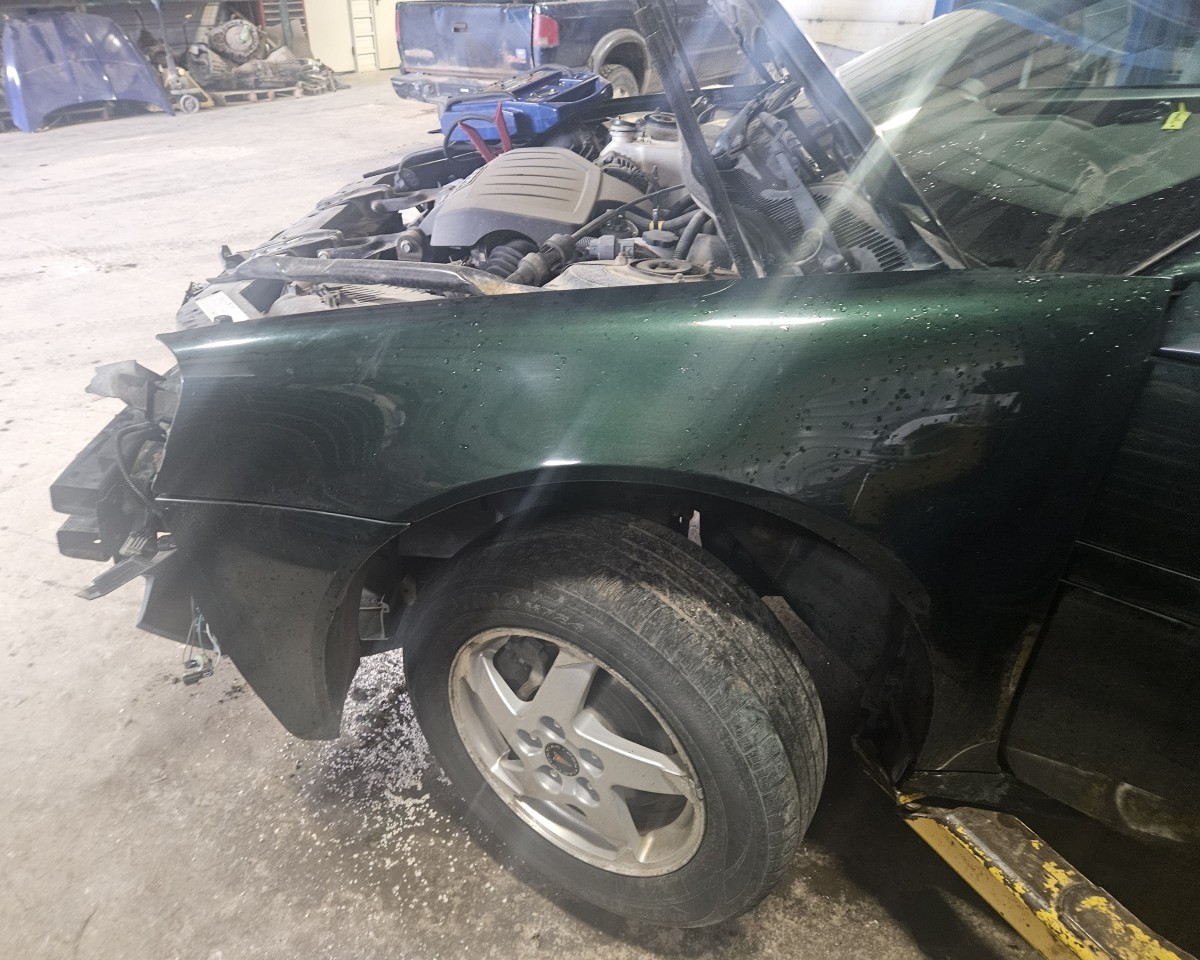 https://f005.backblazeb2.com/file/img-partshotlines-com/Inventory/MA176/Vehicle/7562_01.jpg