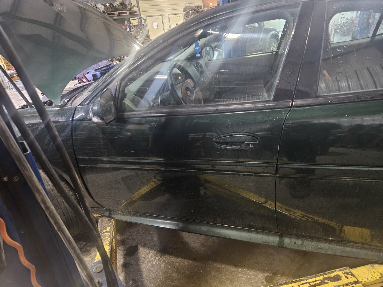 https://f005.backblazeb2.com/file/img-partshotlines-com/Inventory/MA176/Vehicle/7562_04.jpg