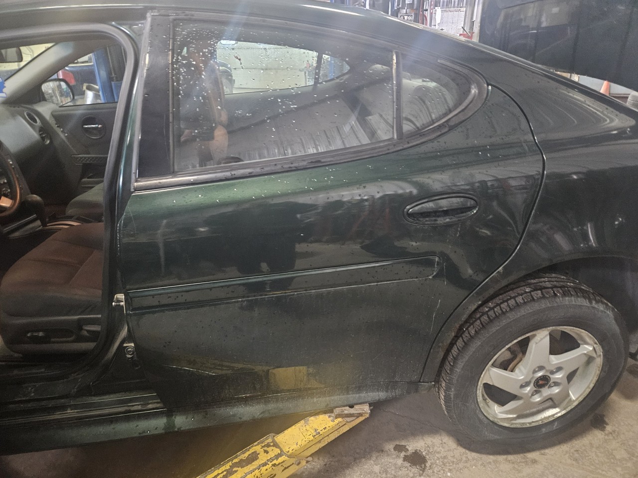 https://f005.backblazeb2.com/file/img-partshotlines-com/Inventory/MA176/Vehicle/7562_07.jpg