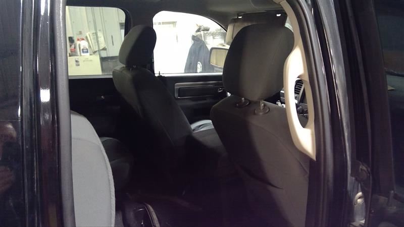 https://f005.backblazeb2.com/file/img-partshotlines-com/Inventory/MA178/Vehicle/9020_12.jpg