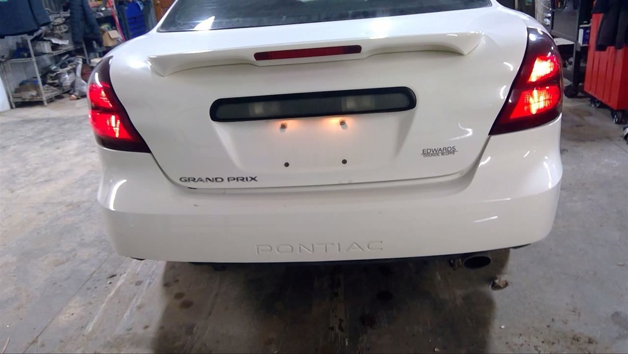 https://f005.backblazeb2.com/file/img-partshotlines-com/Inventory/MA178/Vehicle/9266_08.jpg