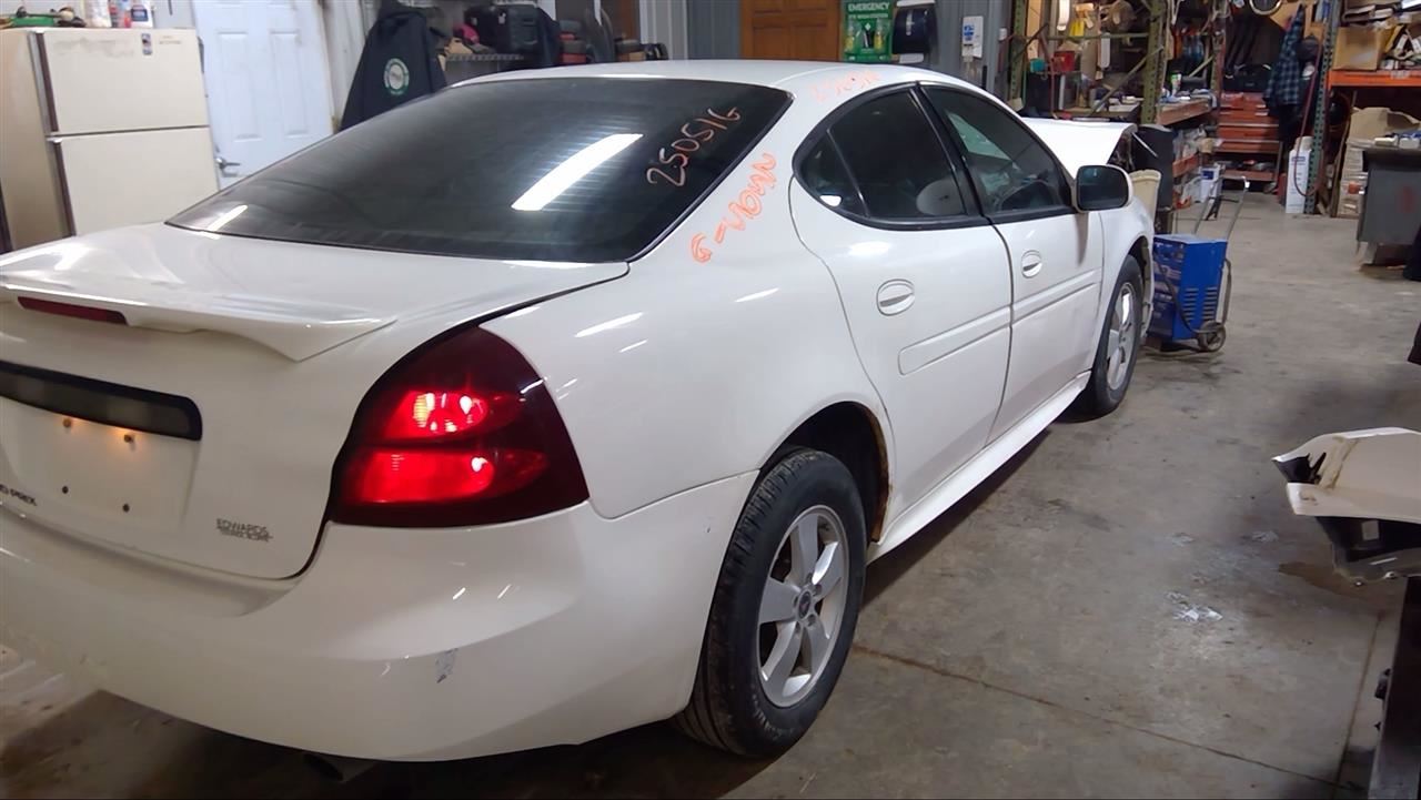 https://f005.backblazeb2.com/file/img-partshotlines-com/Inventory/MA178/Vehicle/9266_09.jpg