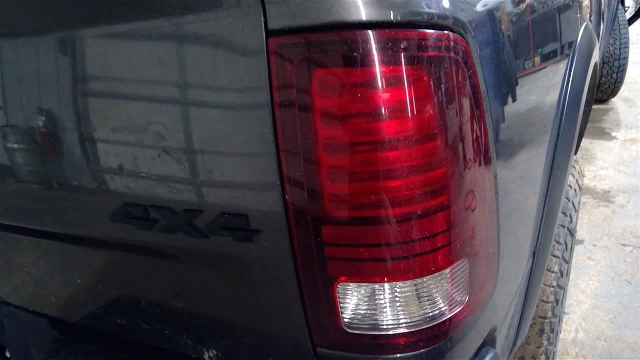 https://f005.backblazeb2.com/file/img-partshotlines-com/Inventory/MA178/Vehicle/9525_08.jpg