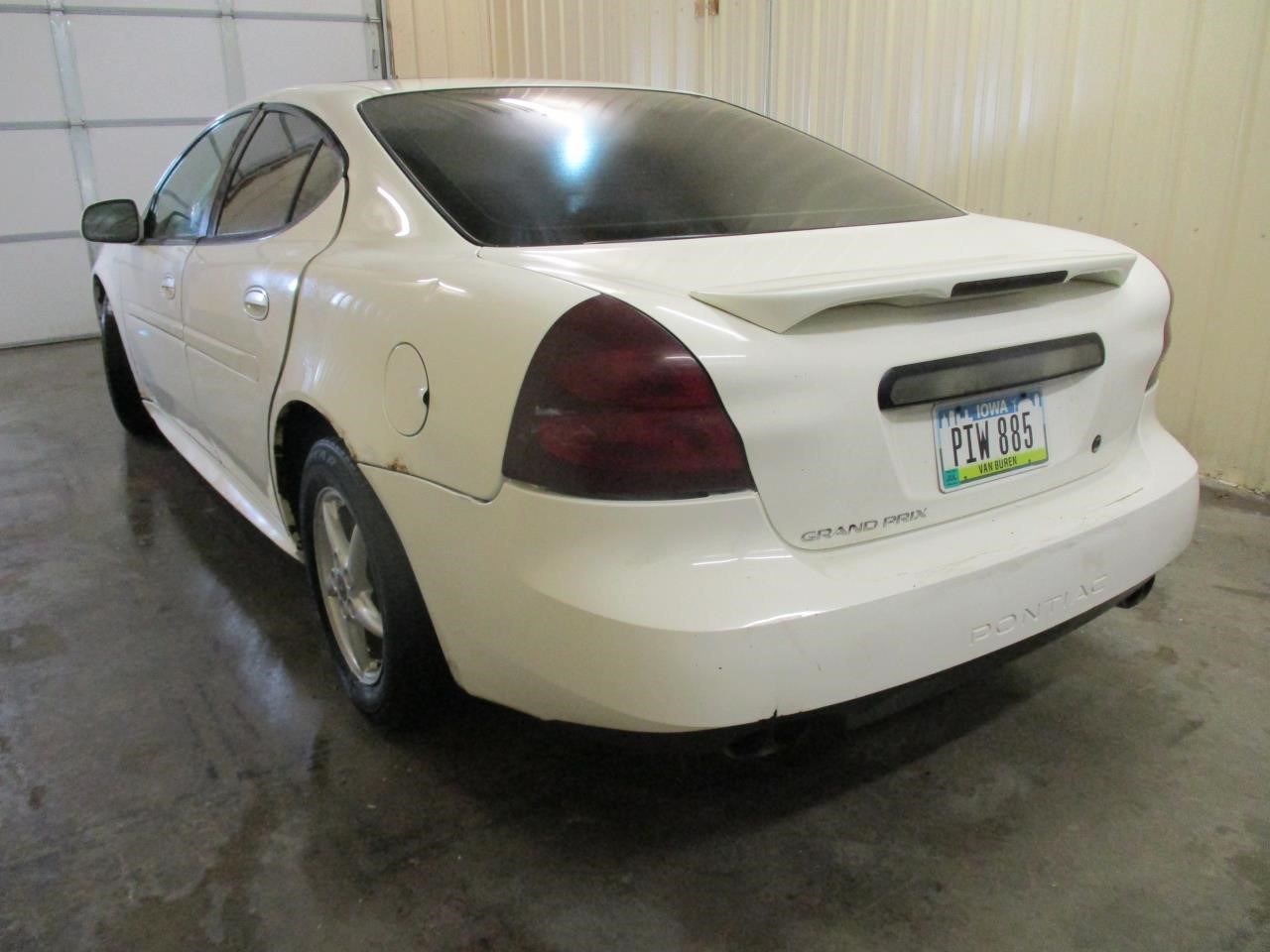 https://f005.backblazeb2.com/file/img-partshotlines-com/Inventory/MA185/Vehicle/106596_09.jpg