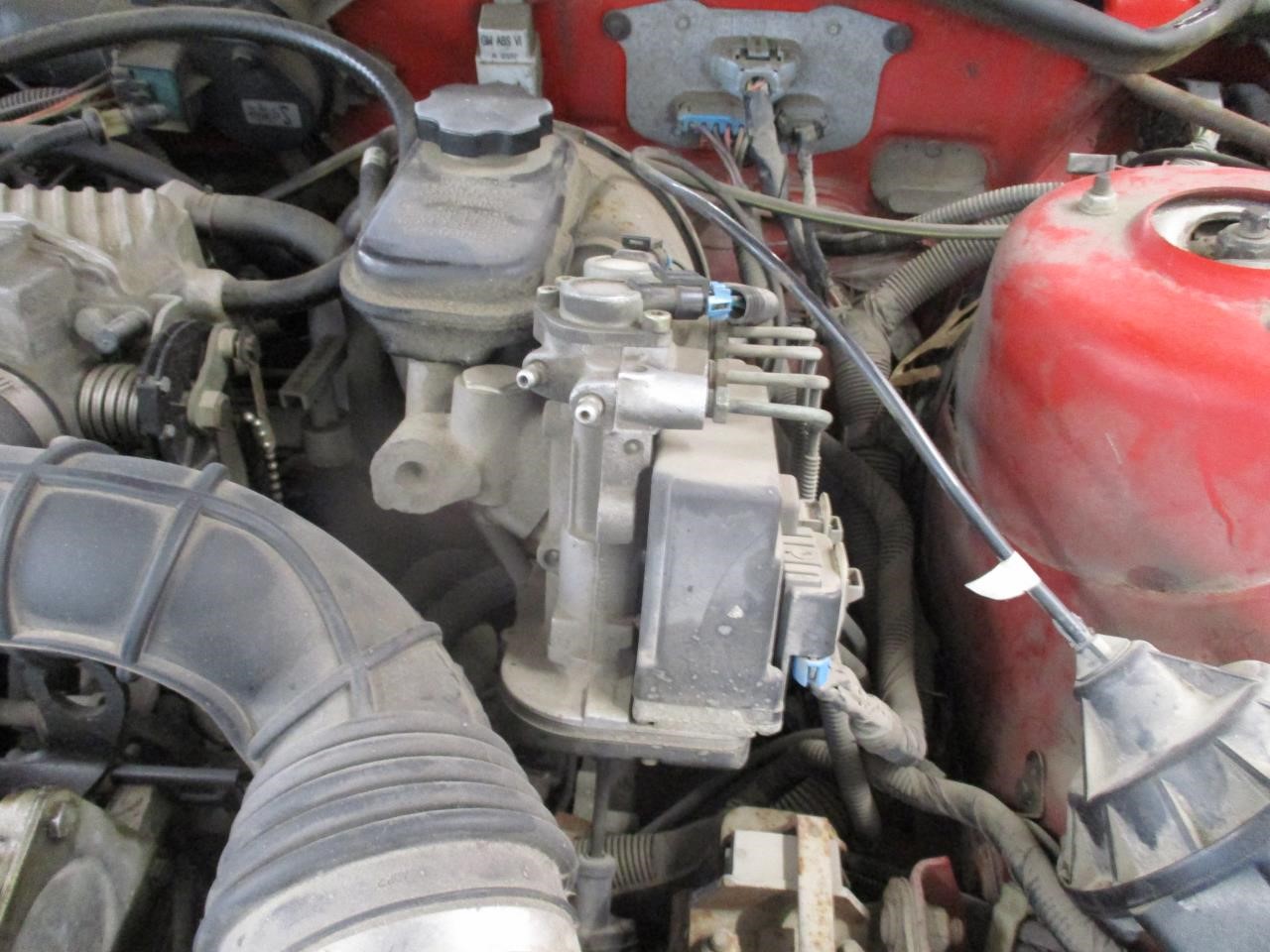 https://f005.backblazeb2.com/file/img-partshotlines-com/Inventory/MA185/Vehicle/108376_12.jpg