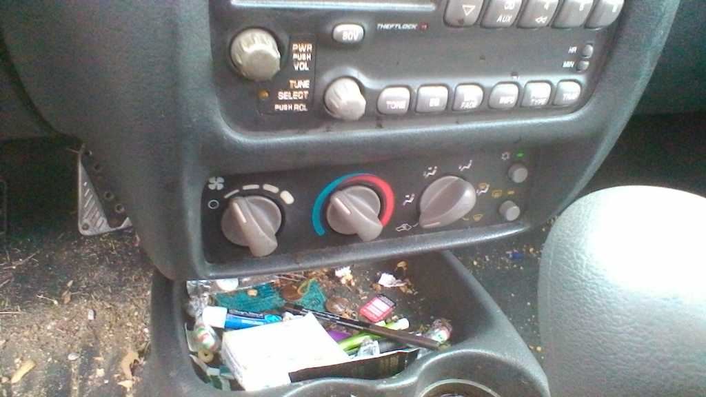 https://f005.backblazeb2.com/file/img-partshotlines-com/Inventory/MA194/Vehicle/12449_09.jpg