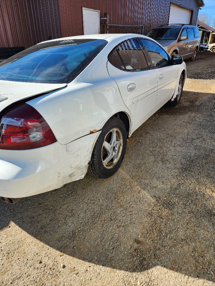 https://f005.backblazeb2.com/file/img-partshotlines-com/Inventory/MA385/Vehicle/10081_07.jpg