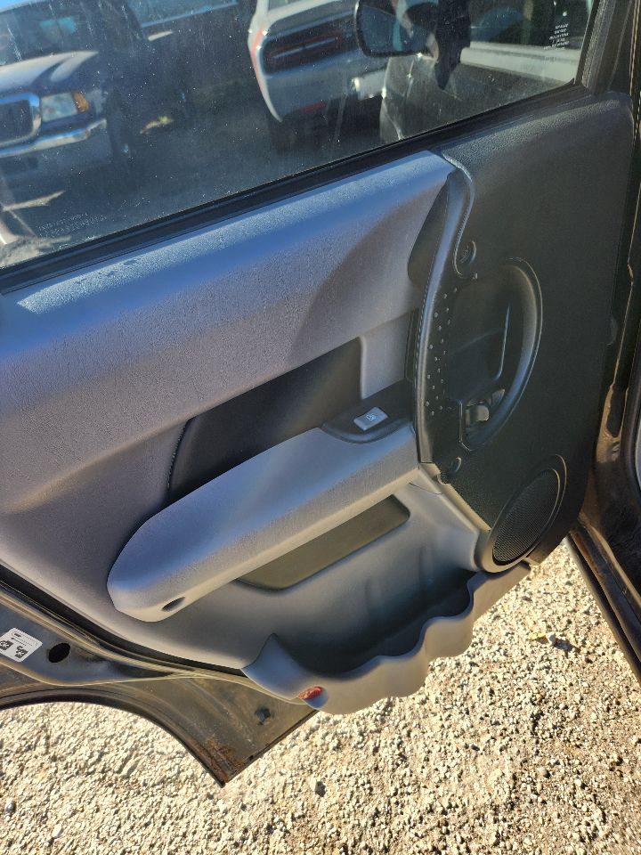 https://f005.backblazeb2.com/file/img-partshotlines-com/Inventory/MA385/Vehicle/10326_09.jpg
