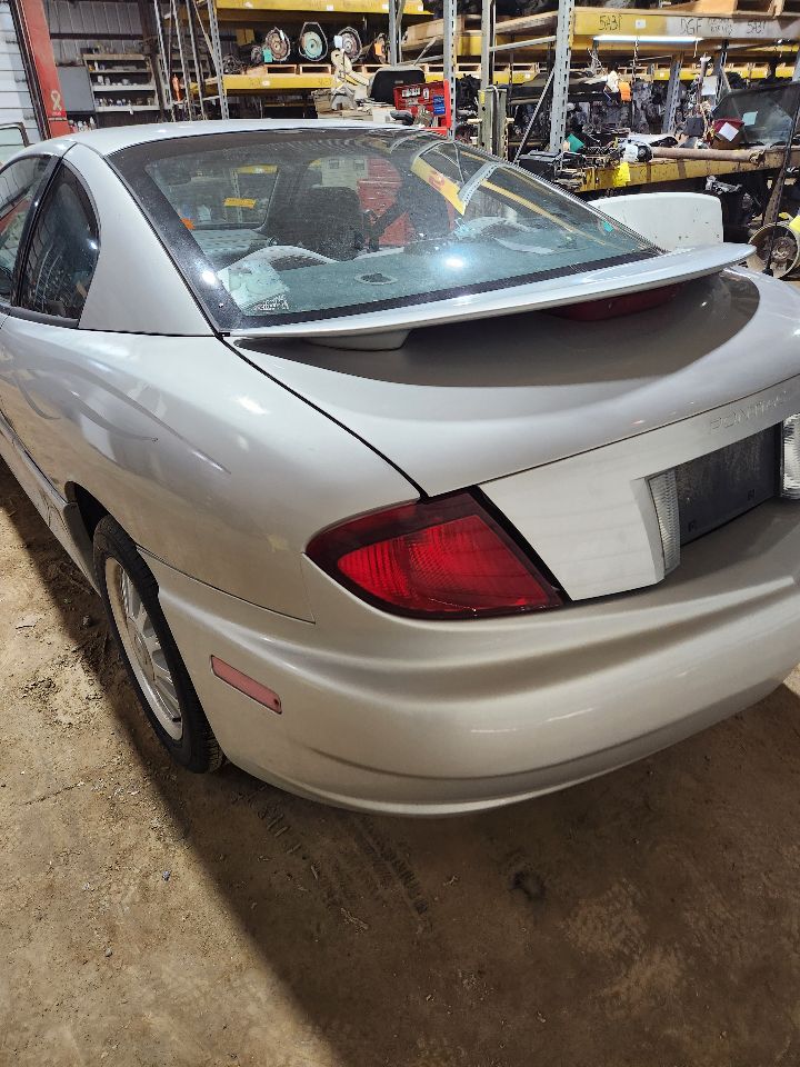 https://f005.backblazeb2.com/file/img-partshotlines-com/Inventory/MA385/Vehicle/10727_06.jpg