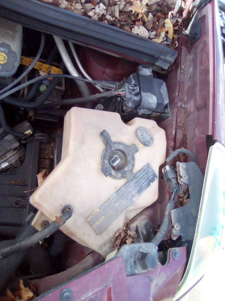 https://f005.backblazeb2.com/file/img-partshotlines-com/Inventory/MA472/Vehicle/26952_04.jpg