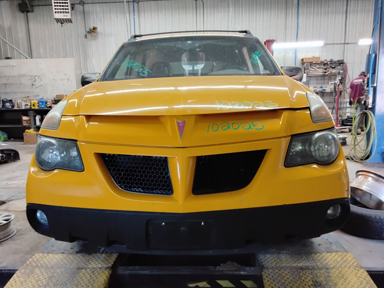 https://f005.backblazeb2.com/file/img-partshotlines-com/Inventory/MA472/Vehicle/28292_02.jpg