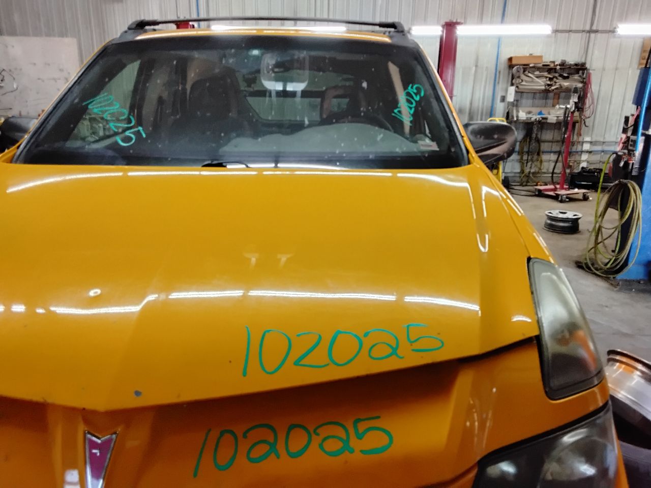 https://f005.backblazeb2.com/file/img-partshotlines-com/Inventory/MA472/Vehicle/28292_10.jpg