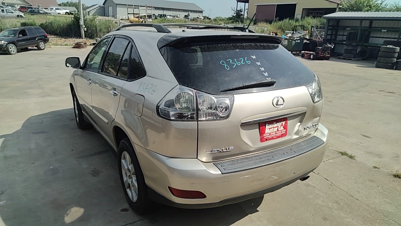https://f005.backblazeb2.com/file/img-partshotlines-com/Inventory/MA472/Vehicle/30255_02.jpg