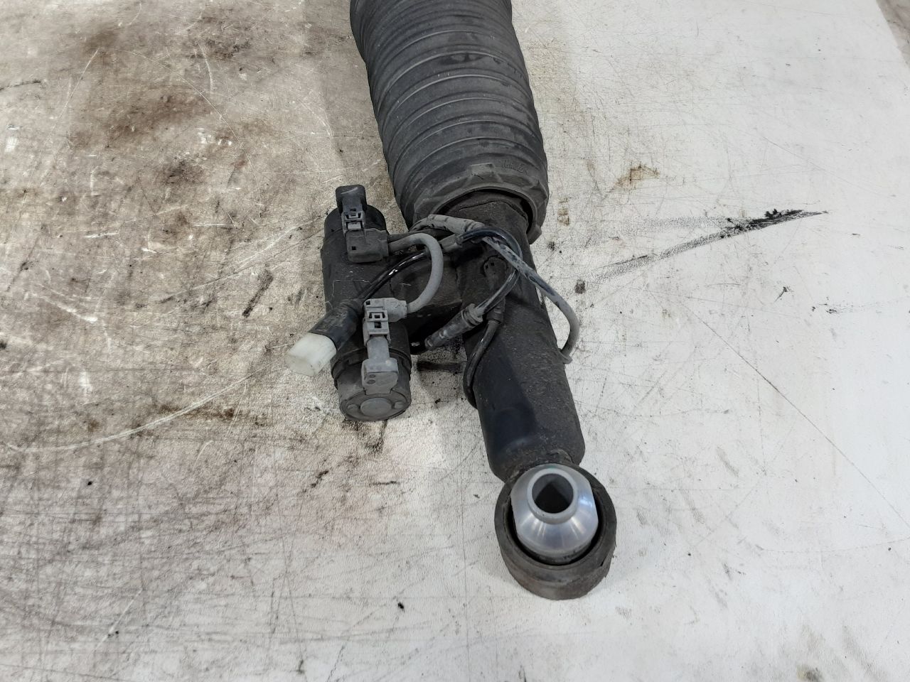 https://f005.backblazeb2.com/file/img-partshotlines-com/Inventory/MA61/Inventory/2122328_04.jpg