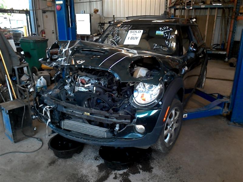 https://f005.backblazeb2.com/file/img-partshotlines-com/Inventory/MA61/Vehicle/42106_01.jpg