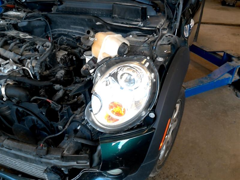 https://f005.backblazeb2.com/file/img-partshotlines-com/Inventory/MA61/Vehicle/42106_02.jpg