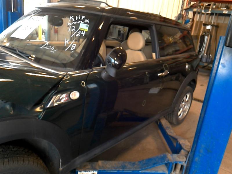 https://f005.backblazeb2.com/file/img-partshotlines-com/Inventory/MA61/Vehicle/42106_11.jpg