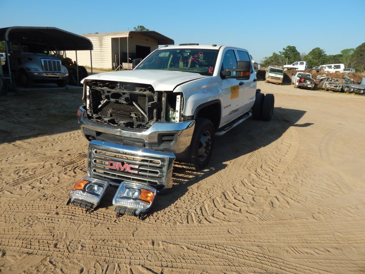 https://f005.backblazeb2.com/file/img-partshotlines-com/Inventory/MA705/Vehicle/17997_01.jpg