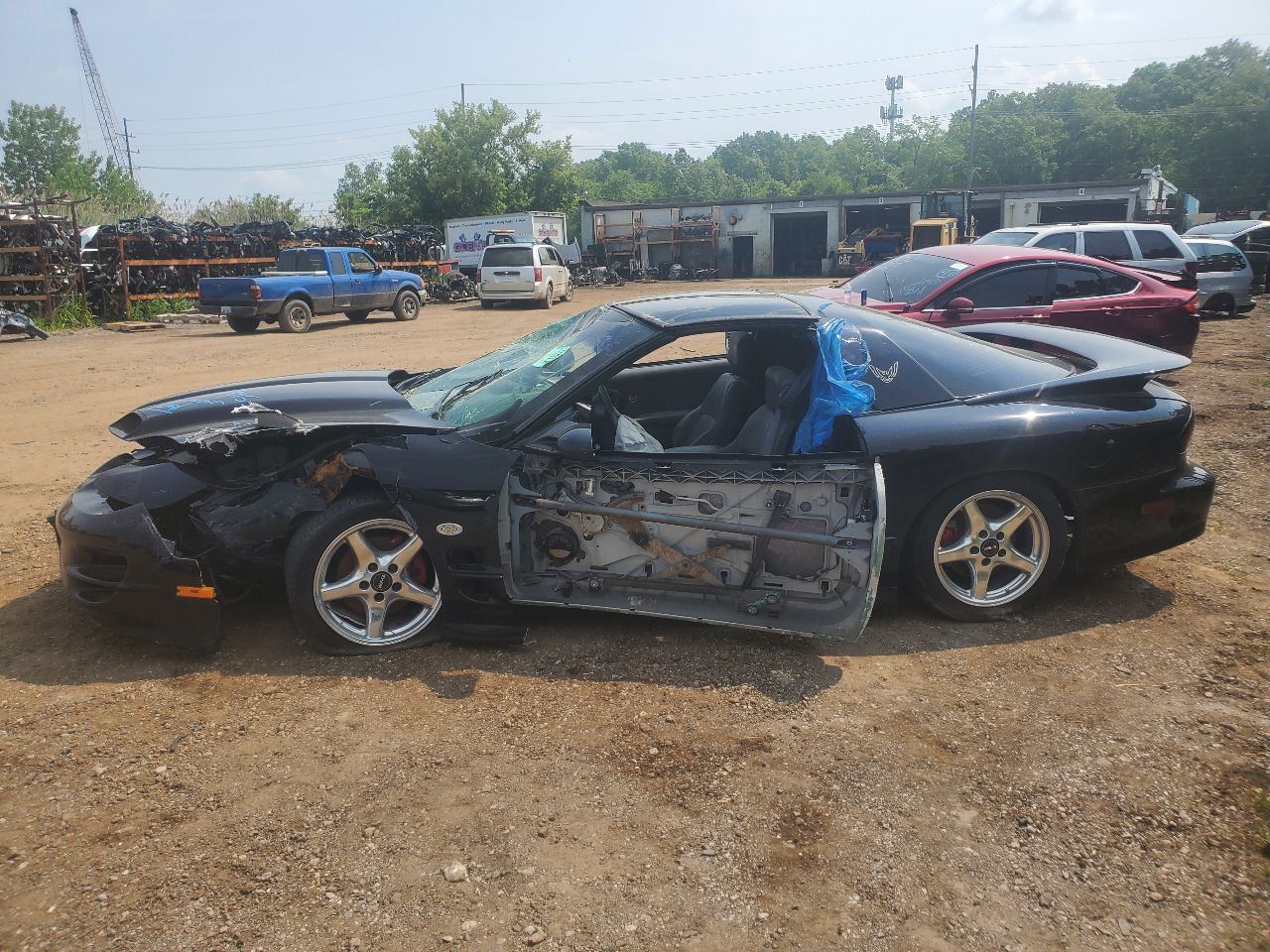 https://f005.backblazeb2.com/file/img-partshotlines-com/Inventory/MA726/Vehicle/40126_04.jpg