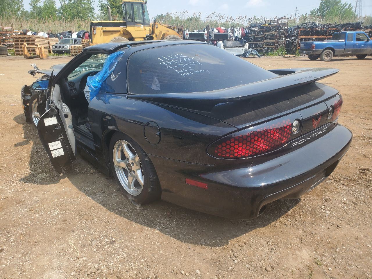 https://f005.backblazeb2.com/file/img-partshotlines-com/Inventory/MA726/Vehicle/40126_05.jpg