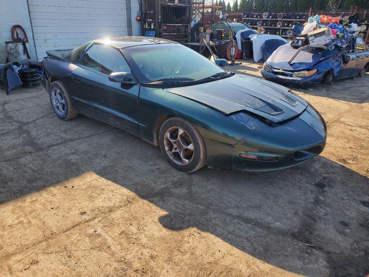 https://f005.backblazeb2.com/file/img-partshotlines-com/Inventory/MA726/Vehicle/41946_01.jpg