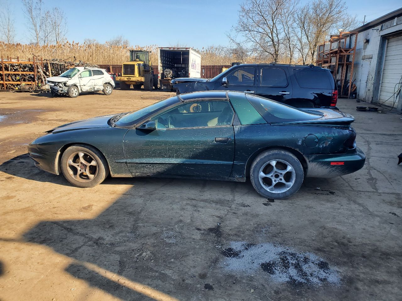 https://f005.backblazeb2.com/file/img-partshotlines-com/Inventory/MA726/Vehicle/41946_04.jpg