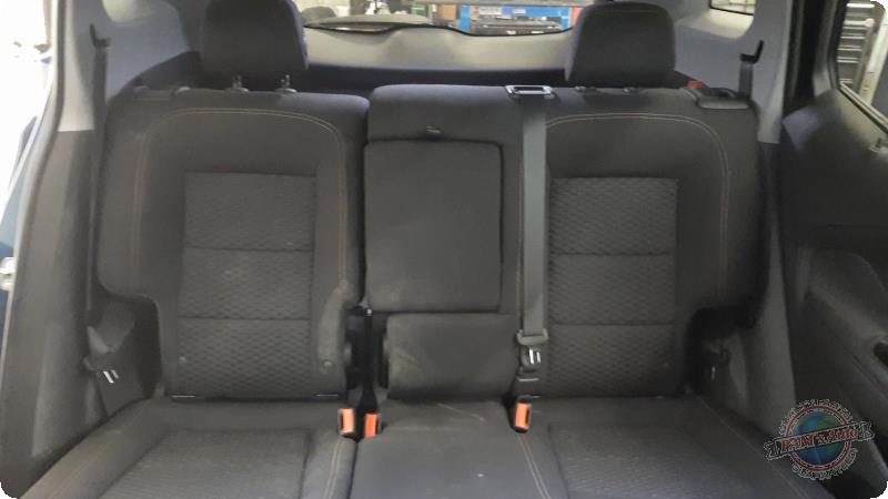 https://f005.backblazeb2.com/file/img-partshotlines-com/Inventory/MA73/Vehicle/90250_08.jpg