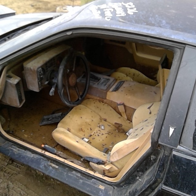 https://f005.backblazeb2.com/file/img-partshotlines-com/Inventory/MA734/Vehicle/23640_08.jpg
