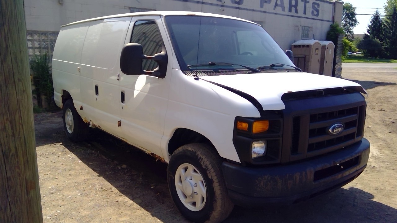 https://f005.backblazeb2.com/file/img-partshotlines-com/Inventory/MA734/Vehicle/23826_07.jpg