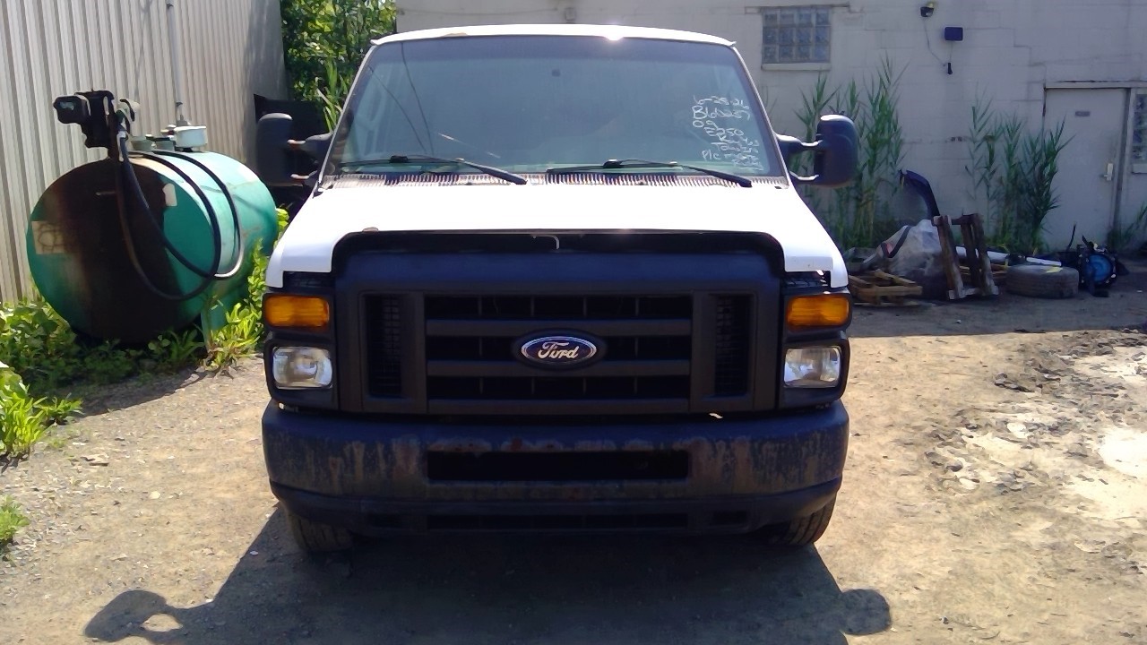 https://f005.backblazeb2.com/file/img-partshotlines-com/Inventory/MA734/Vehicle/23826_08.jpg