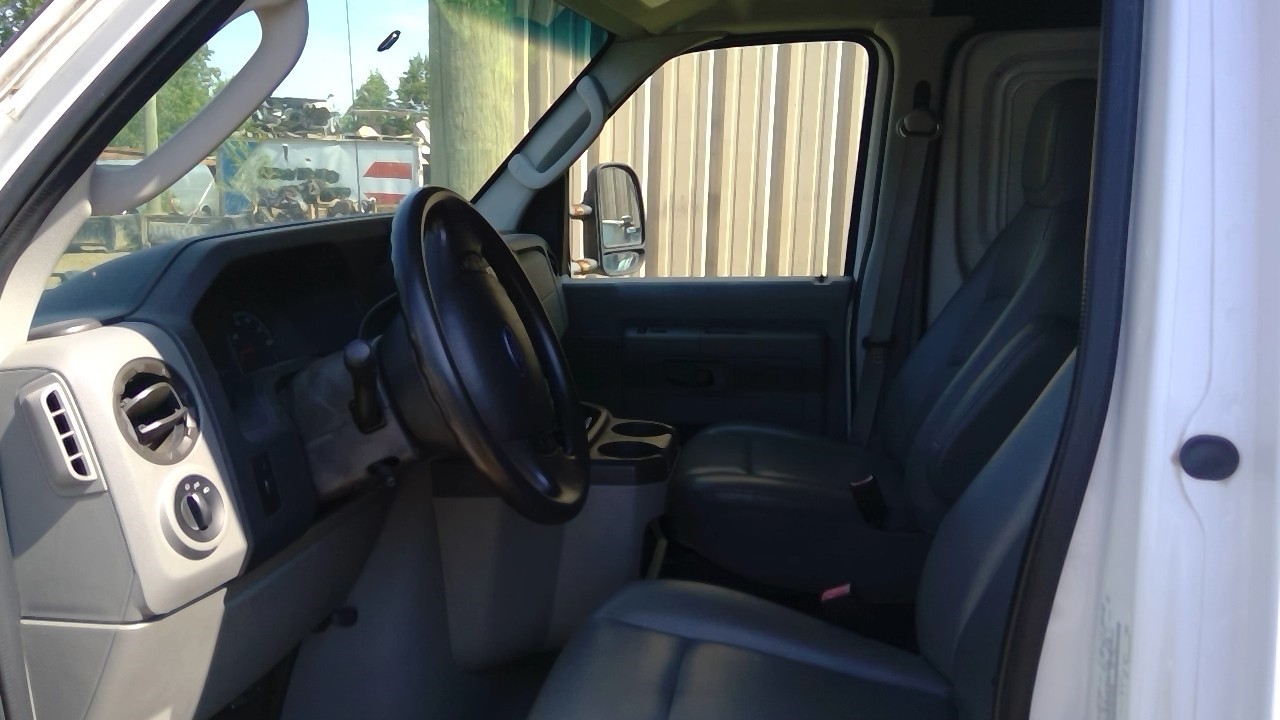 https://f005.backblazeb2.com/file/img-partshotlines-com/Inventory/MA734/Vehicle/23826_10.jpg