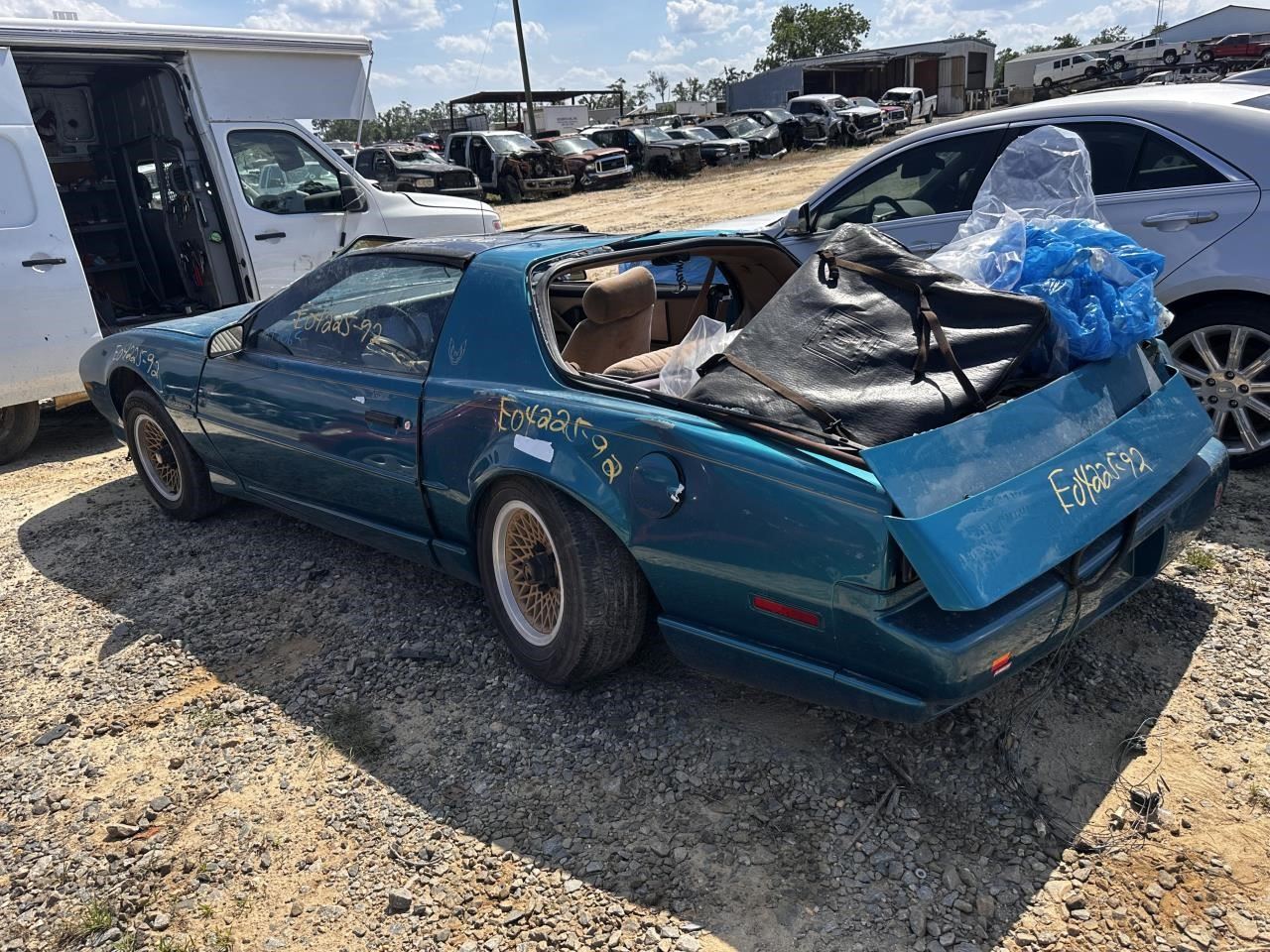 https://f005.backblazeb2.com/file/img-partshotlines-com/Inventory/MA79/Vehicle/77473_06.jpg