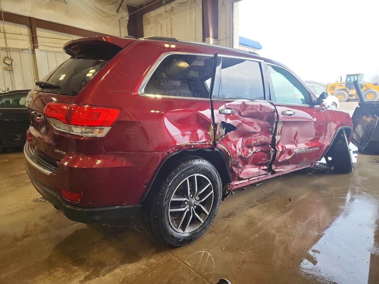 Vehicle/109718_03.jpg