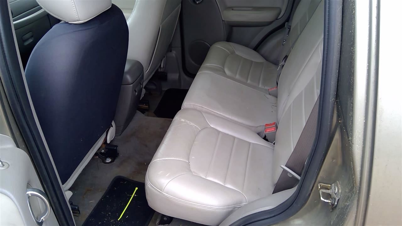 https://f005.backblazeb2.com/file/img-partshotlines-com/Inventory/MS293/Vehicle/14062_06.jpg