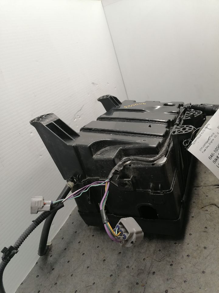 https://f005.backblazeb2.com/file/img-partshotlines-com/Inventory/NE175/Inventory/1056104_02.jpg