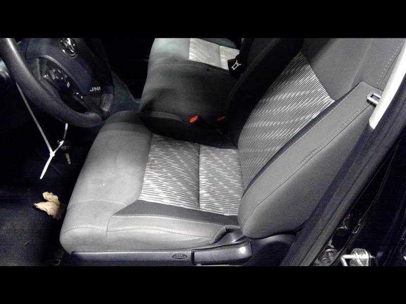 https://f005.backblazeb2.com/file/img-partshotlines-com/Inventory/NE175/Vehicle/27233_06.jpg
