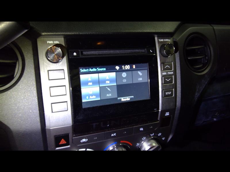 https://f005.backblazeb2.com/file/img-partshotlines-com/Inventory/NE175/Vehicle/27233_09.jpg