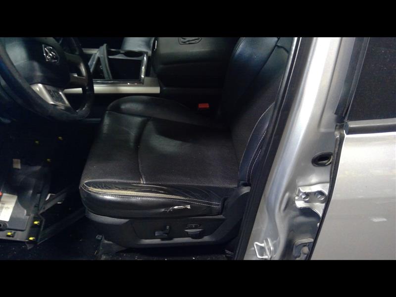 https://f005.backblazeb2.com/file/img-partshotlines-com/Inventory/NE175/Vehicle/27586_07.jpg