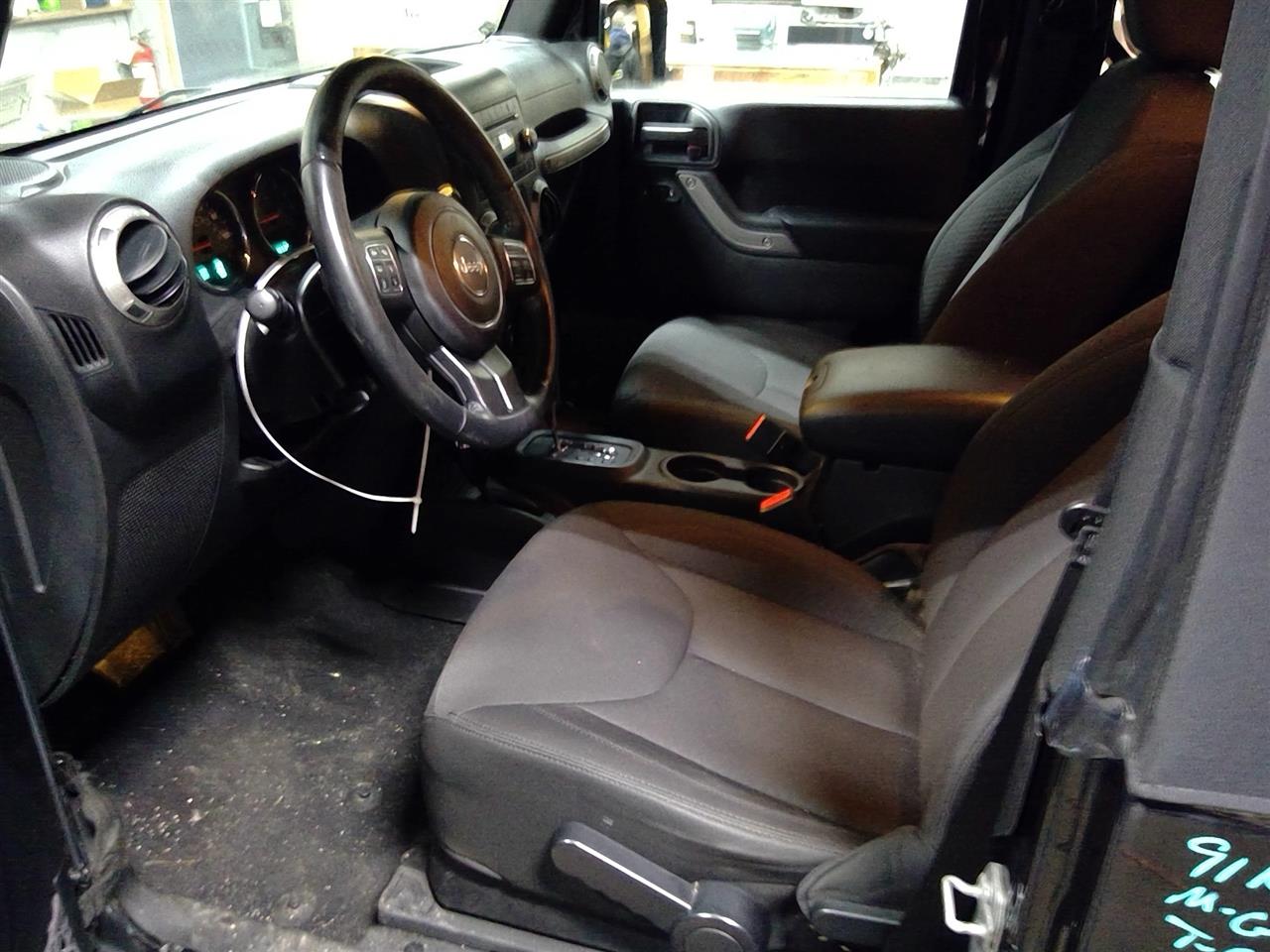 https://f005.backblazeb2.com/file/img-partshotlines-com/Inventory/NE175/Vehicle/39598_06.jpg