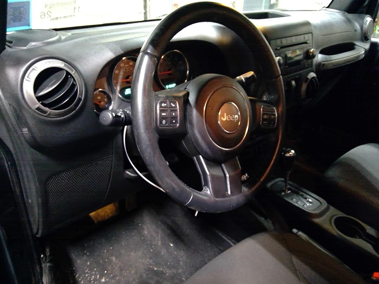 https://f005.backblazeb2.com/file/img-partshotlines-com/Inventory/NE175/Vehicle/39598_07.jpg