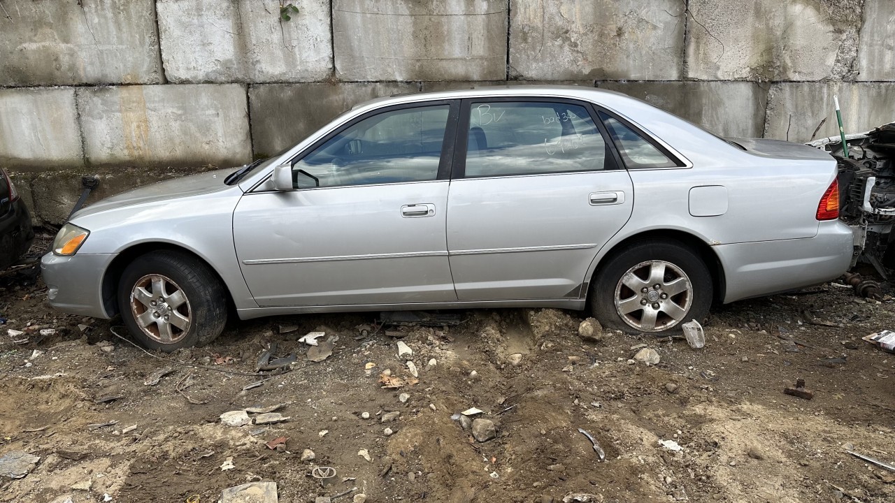 https://f005.backblazeb2.com/file/img-partshotlines-com/Inventory/NE179/Vehicle/63143_06.jpg