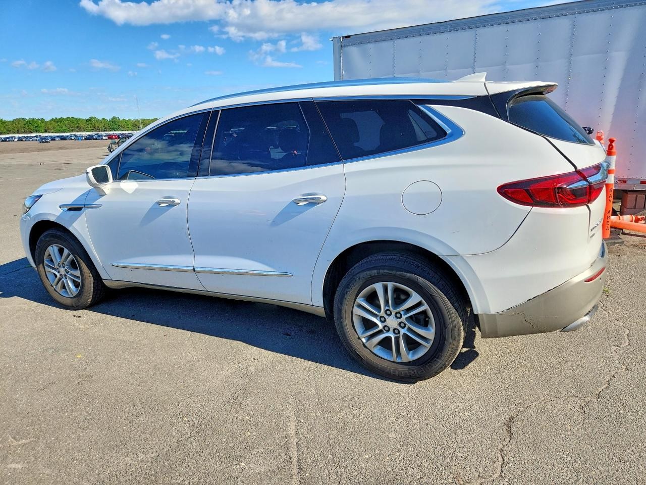 Vehicle/128184_08.jpg