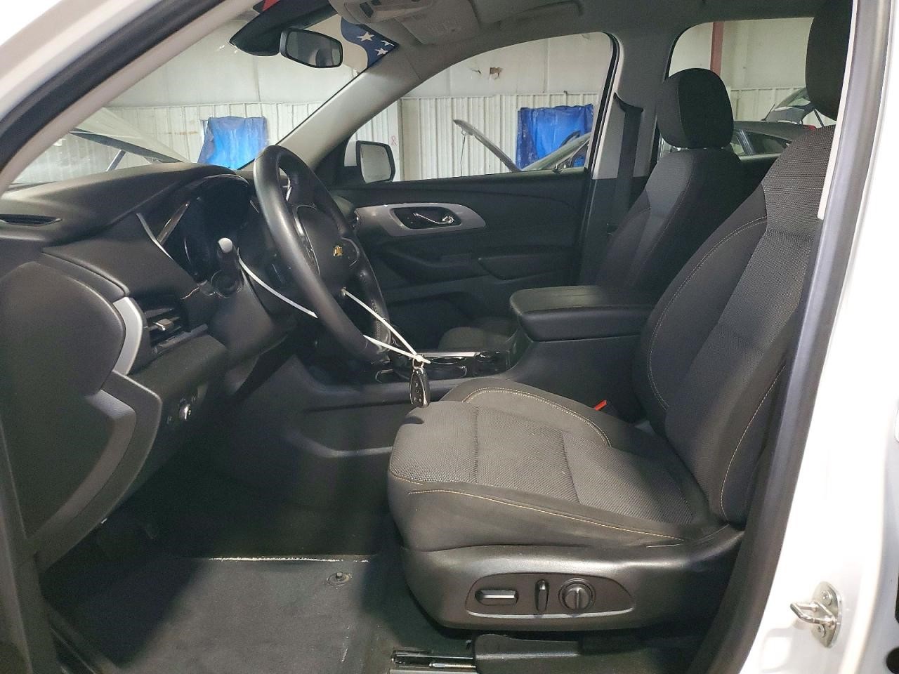 Vehicle/142864_07.jpg
