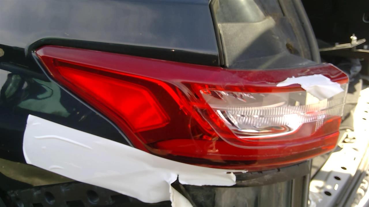 Vehicle/143033_28.jpg