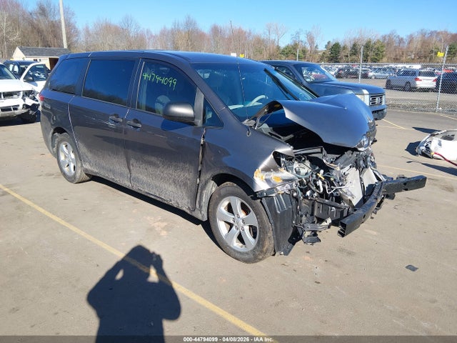 https://f005.backblazeb2.com/file/img-partshotlines-com/Inventory/NE228/Vehicle/143564_01.jpg