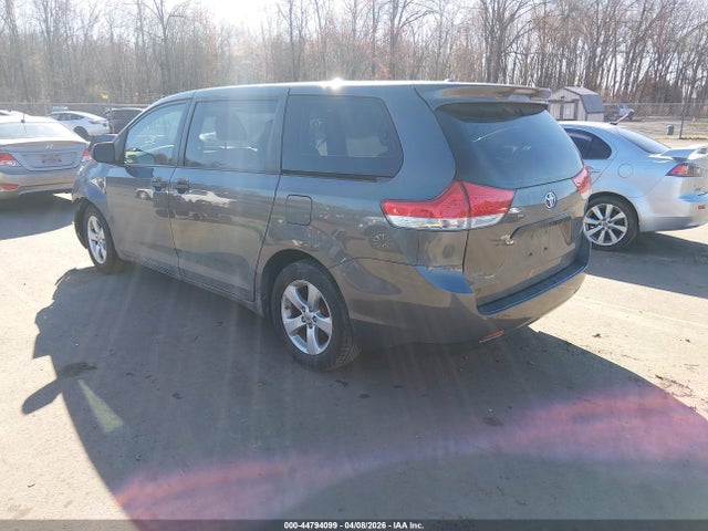https://f005.backblazeb2.com/file/img-partshotlines-com/Inventory/NE228/Vehicle/143564_03.jpg