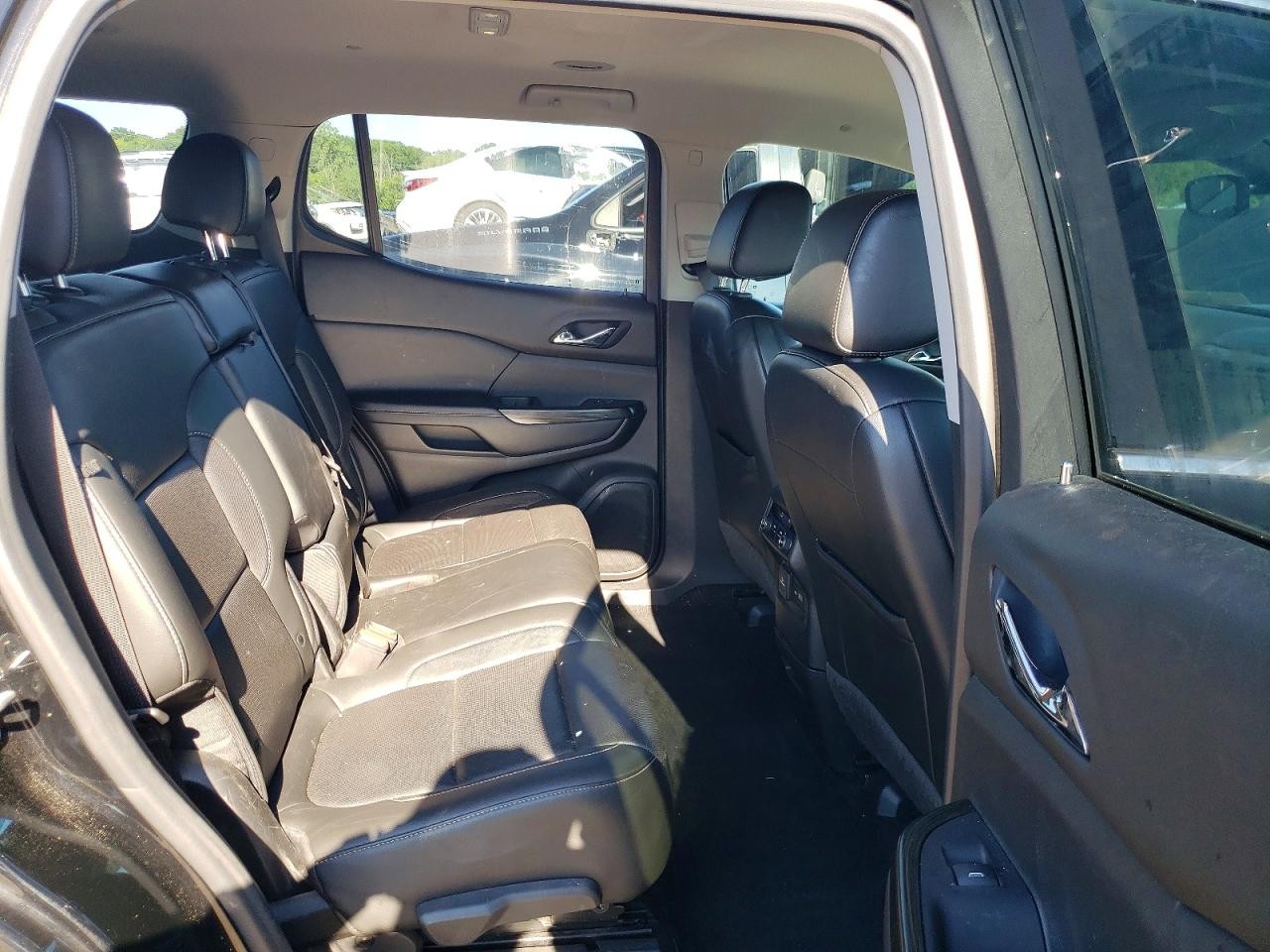Vehicle/144087_11.jpg