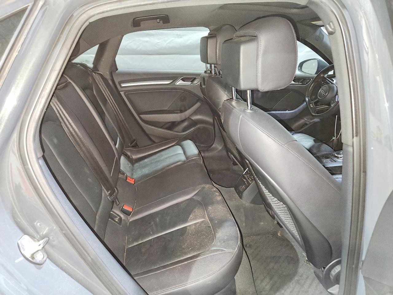 Vehicle/144164_10.jpg